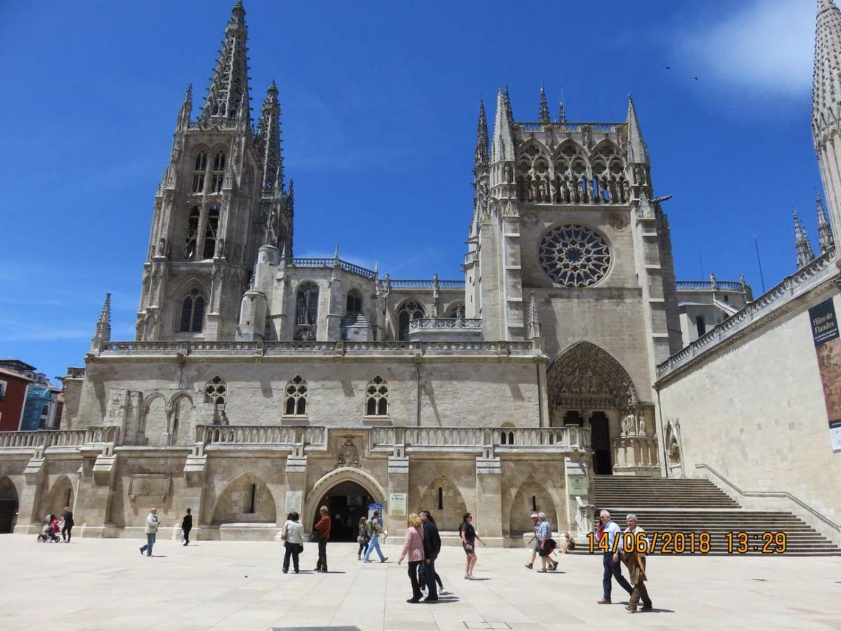 Vut Plaza De La Catedral Apartment บูร์โกส ภายนอก รูปภาพ